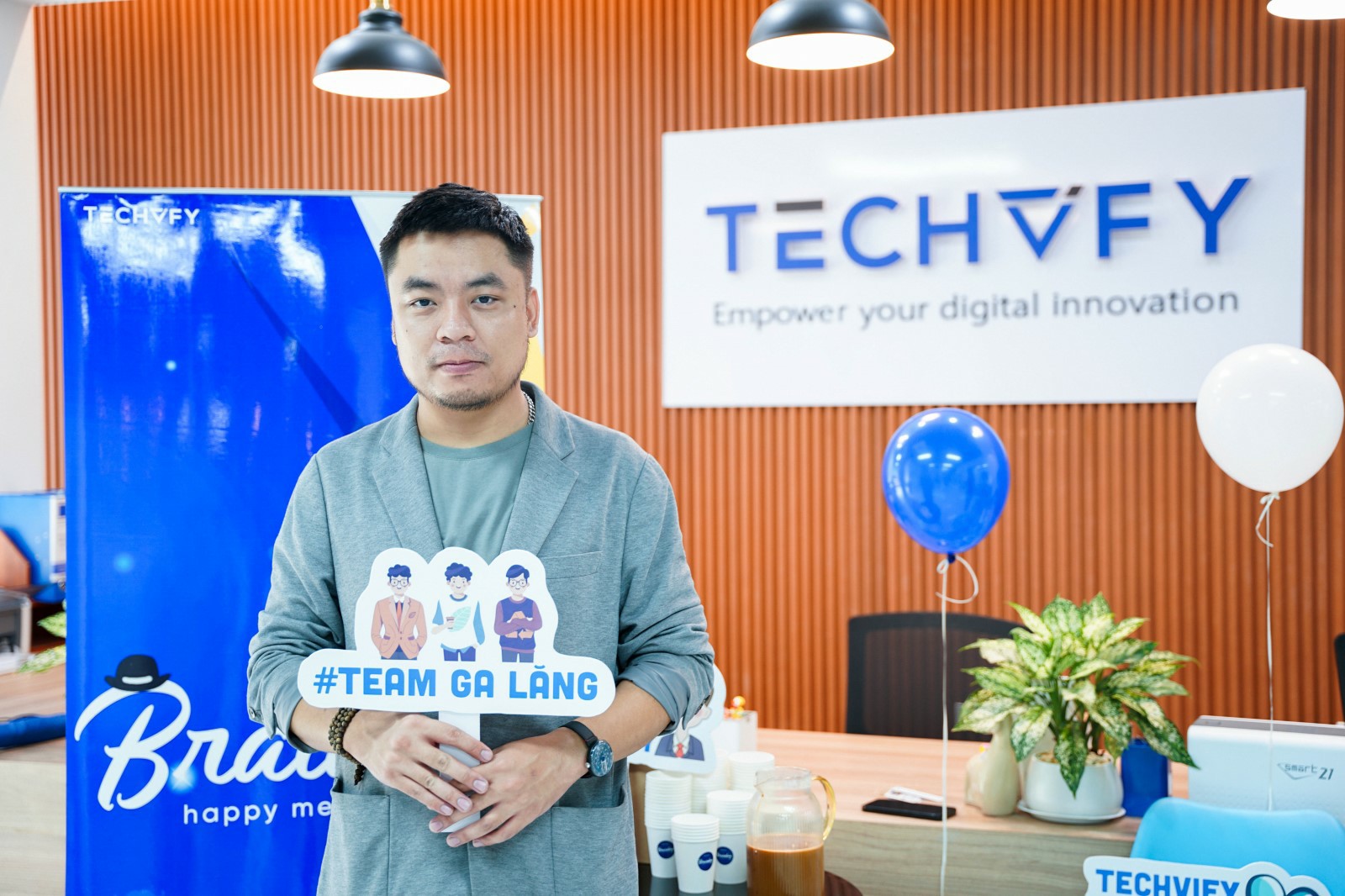menday 17 TECHVIFY Careers