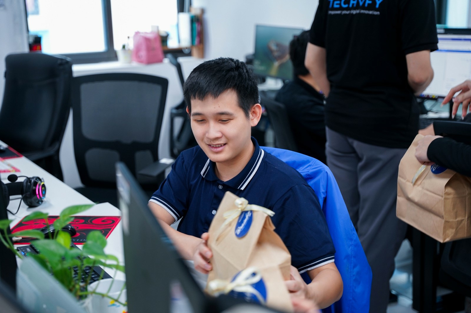 menday 9 TECHVIFY Careers
