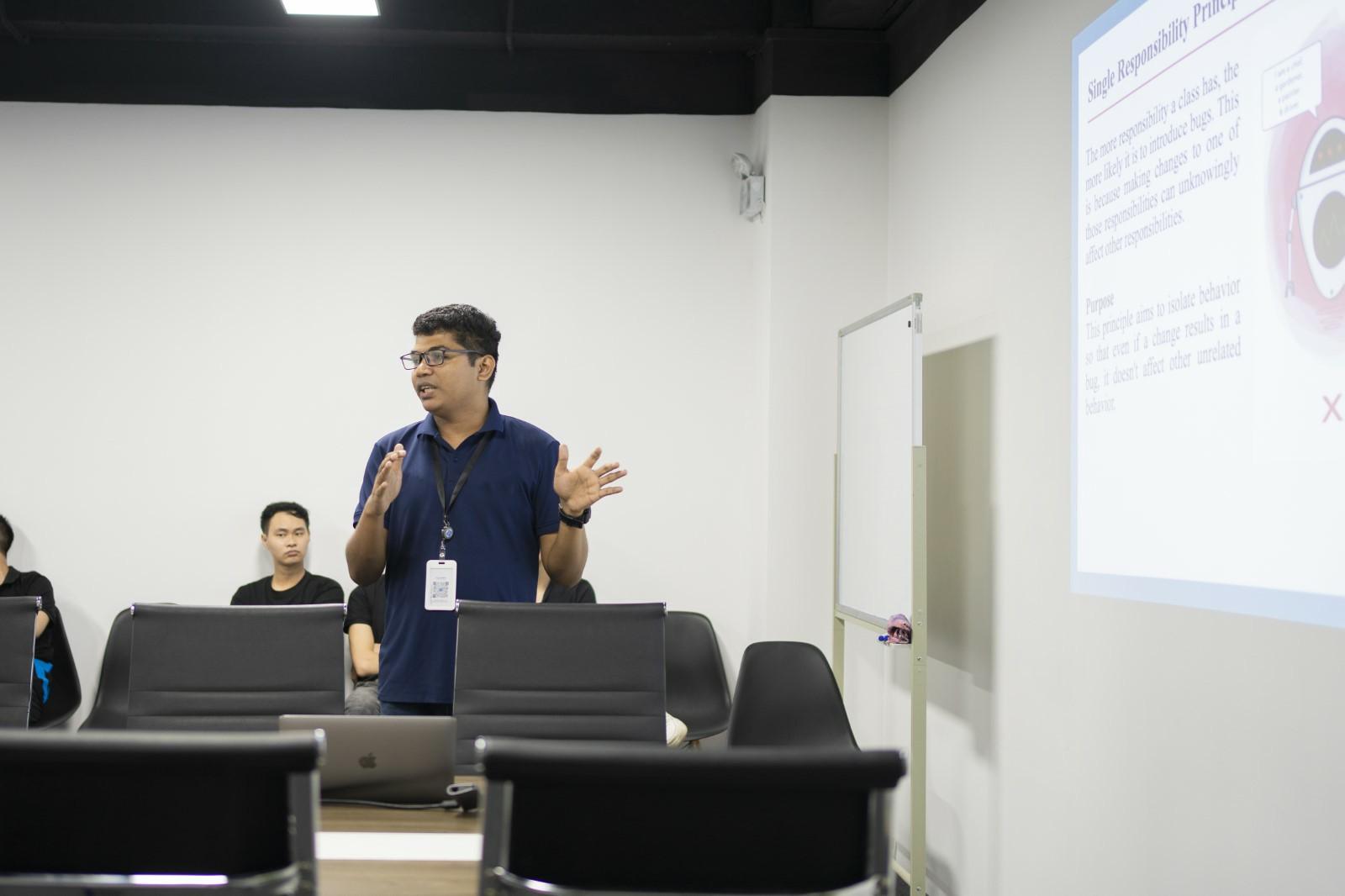 techvicon 10 01 TECHVIFY Careers